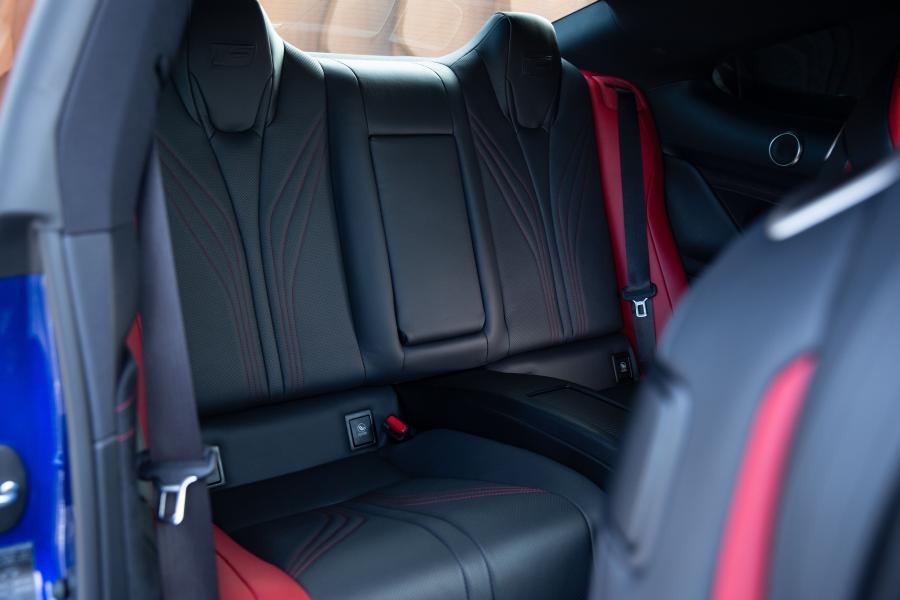 Интерьер Lexus RC F 2019 года  (UK) (фото 38 из 40)